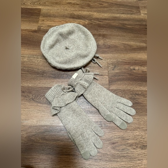 Ugg Beanie Bundle - Picture 1 of 11